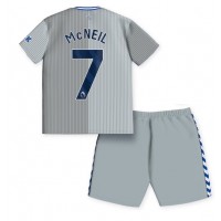 Fotballdrakt Barn Everton Dwight McNeil #7 Tredjedraktsett 2023-24 Kortermet (+ Korte bukser)